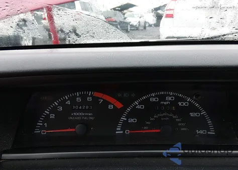 1995 Honda Prelude S z USA, uszkodzony, nr VIN JHMBA814XSC000061